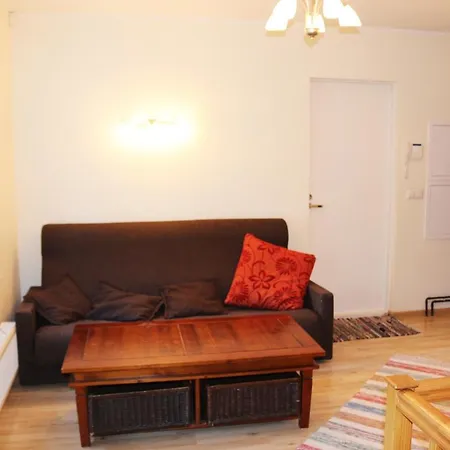 Apartment Cozy 2 Level Near Old Town Free Parking